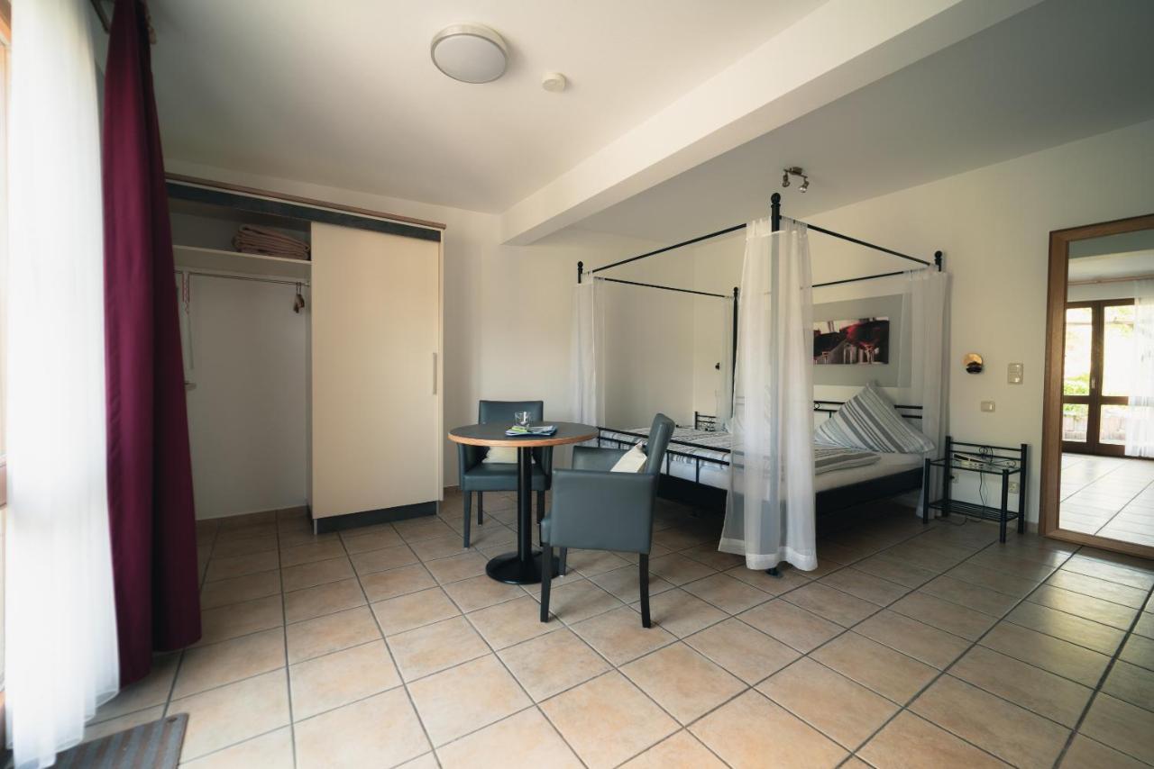 Urlaubsweingut Zecherhof Neef Экстерьер фото